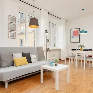 Old Town Spacious Piwna By Renters Apartament